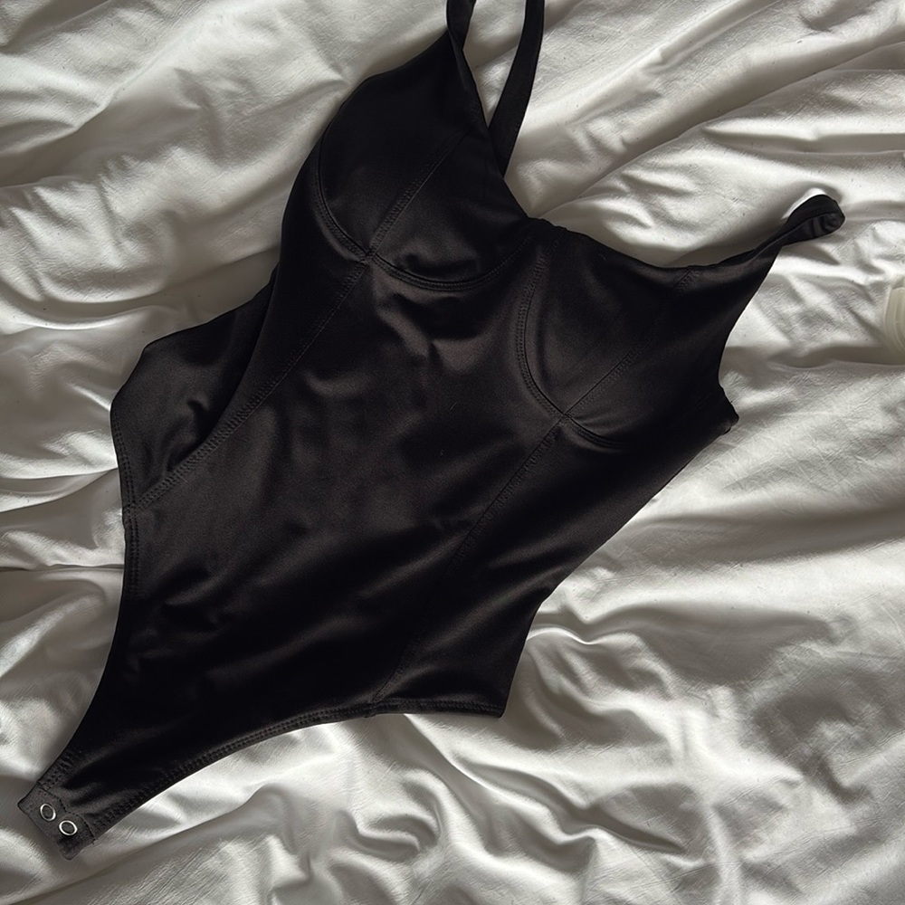 Black body suit, built in boob pads